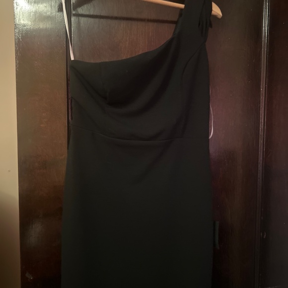 Make an entrance Black one shoulder mermaid maxi dress - Picture 3 of 5